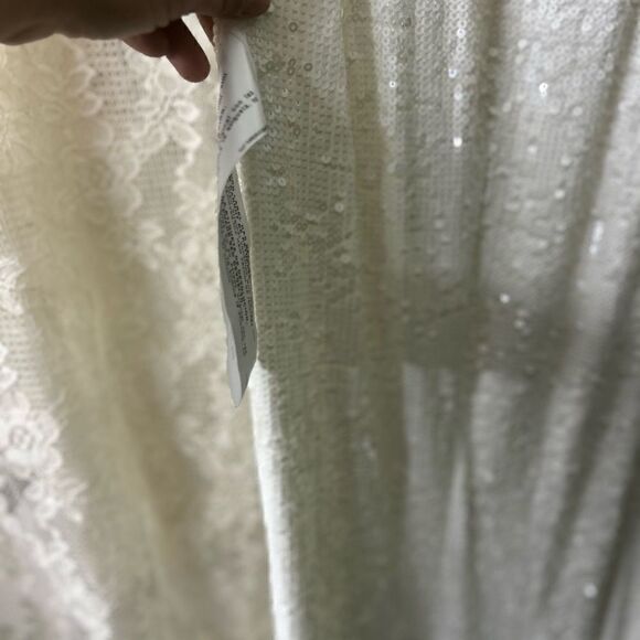 Dress the Population - Picture 12 of 15